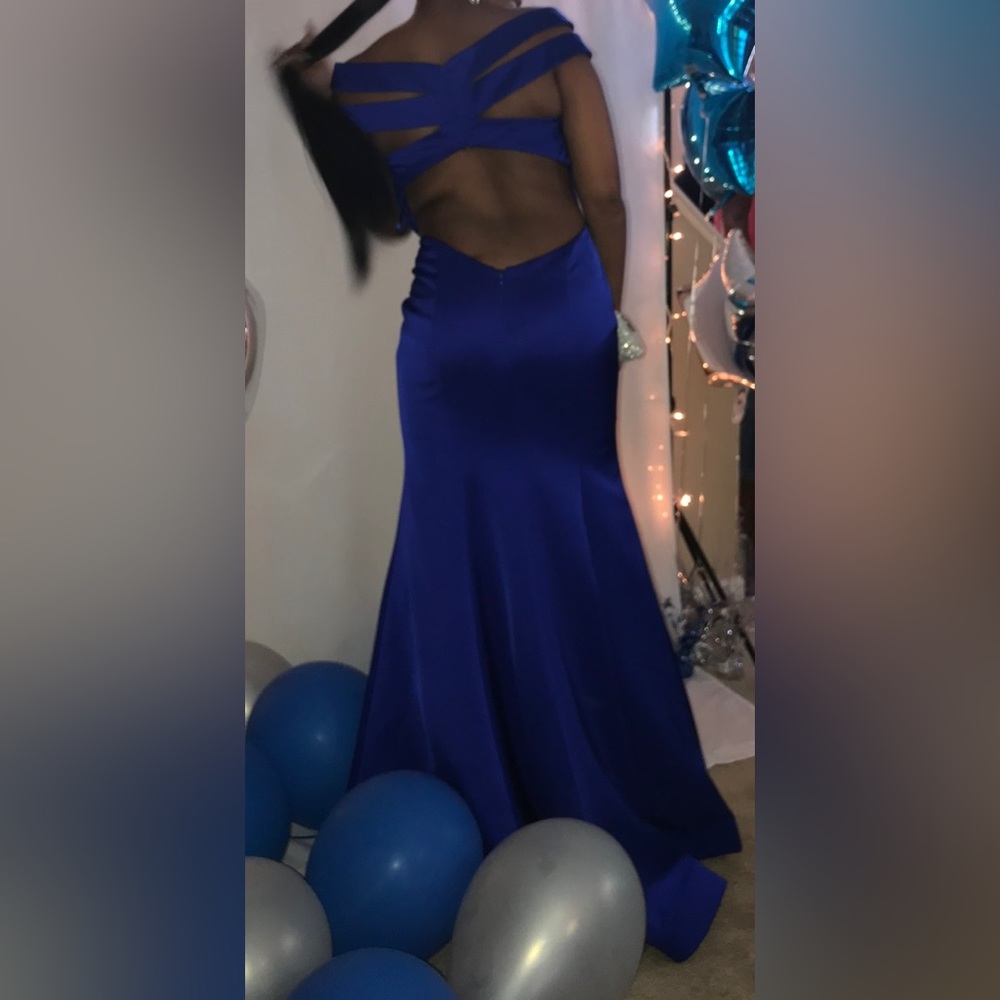 Royal Blue prom gown excellent condition - Picture 2 of 2